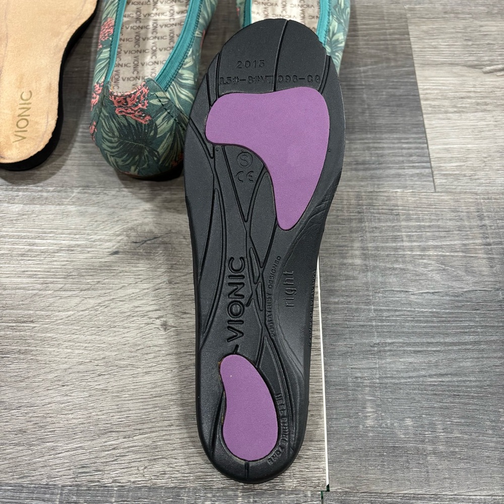 Rare Vionic Display Carrol Flats “Tropical Print”, size 7, GUC - Picture 9 of 11
